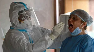 دہلی میں کورونا کے سرگرم معاملوں  میں کمی جاری