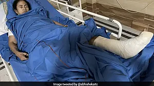 ممتا بنرجی کے پیر، کندھے اور گردن پر چوٹ، 2 دنوں کے لیے اسپتال میں رہیں گی، واقعہ کی تفتیش جاری