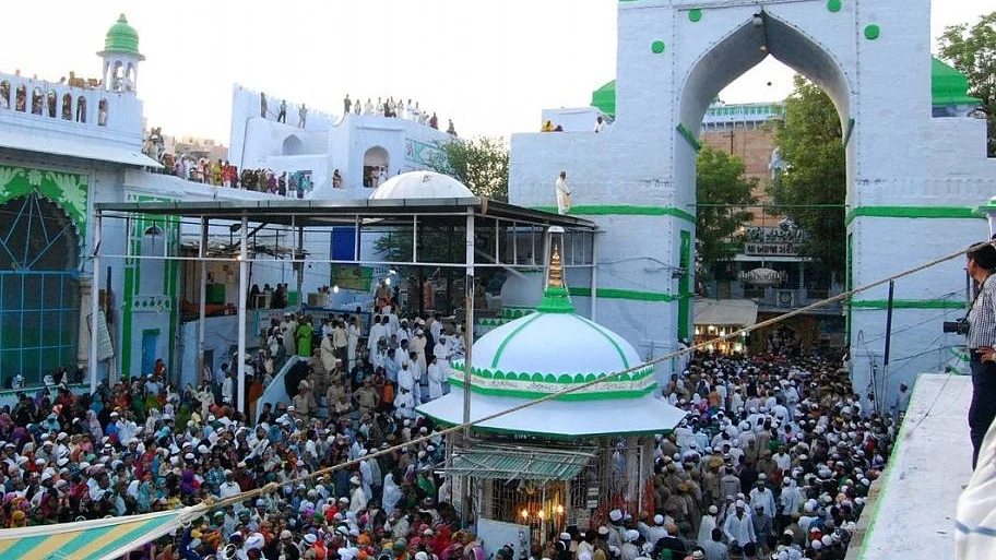 علامتی تصویر آئی اے این ایس 