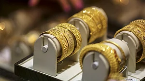 سونے کی قیمت تاریخی بلند ترین سطح پر پہنچ گئی، بین الاقوامی حالات کا ملکی بازار پر اثر