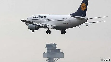 ’ملزمان‘ کے پاس مشین گنیں نہیں بلکہ کیمرے تھے