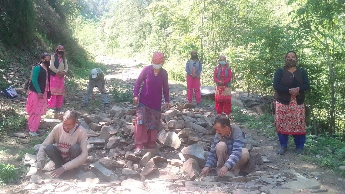 علامتی، تصویر آئی اے این ایس