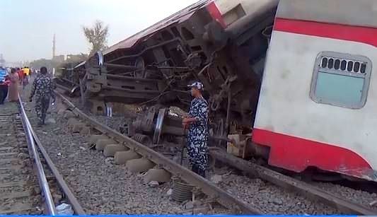 مصر میں ٹرین کے پٹری سے اترنے سے 11 کی موت، 98 زخمی