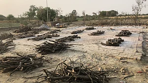 اتر پردیش میں کورونا بے قابو، طبی خدمات بری طرح چرمرا گئیں