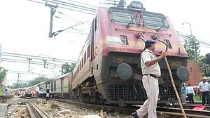 سارن میں سدبھاؤنا ایکسپریس حادثے کا شکار ہونے سے بچی