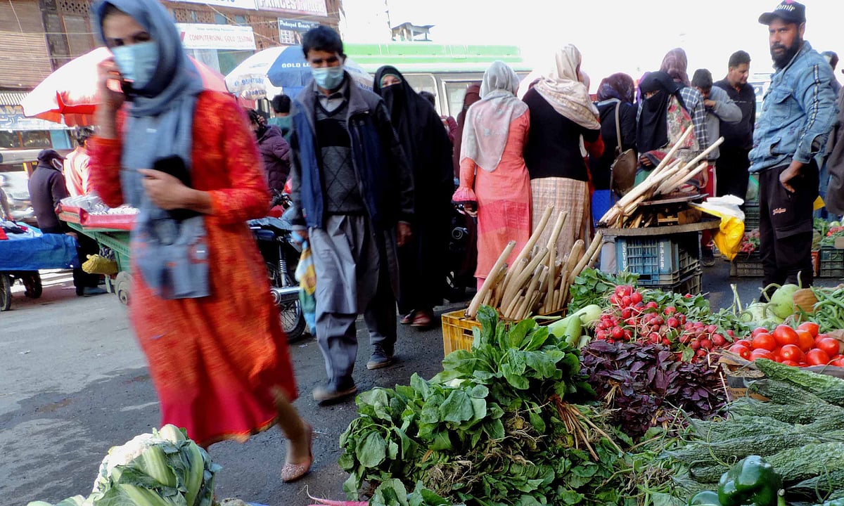کورونا بحران: کشمیری طلبا و دیگر لوگوں کی بڑے پیمانے پر گھر واپسی