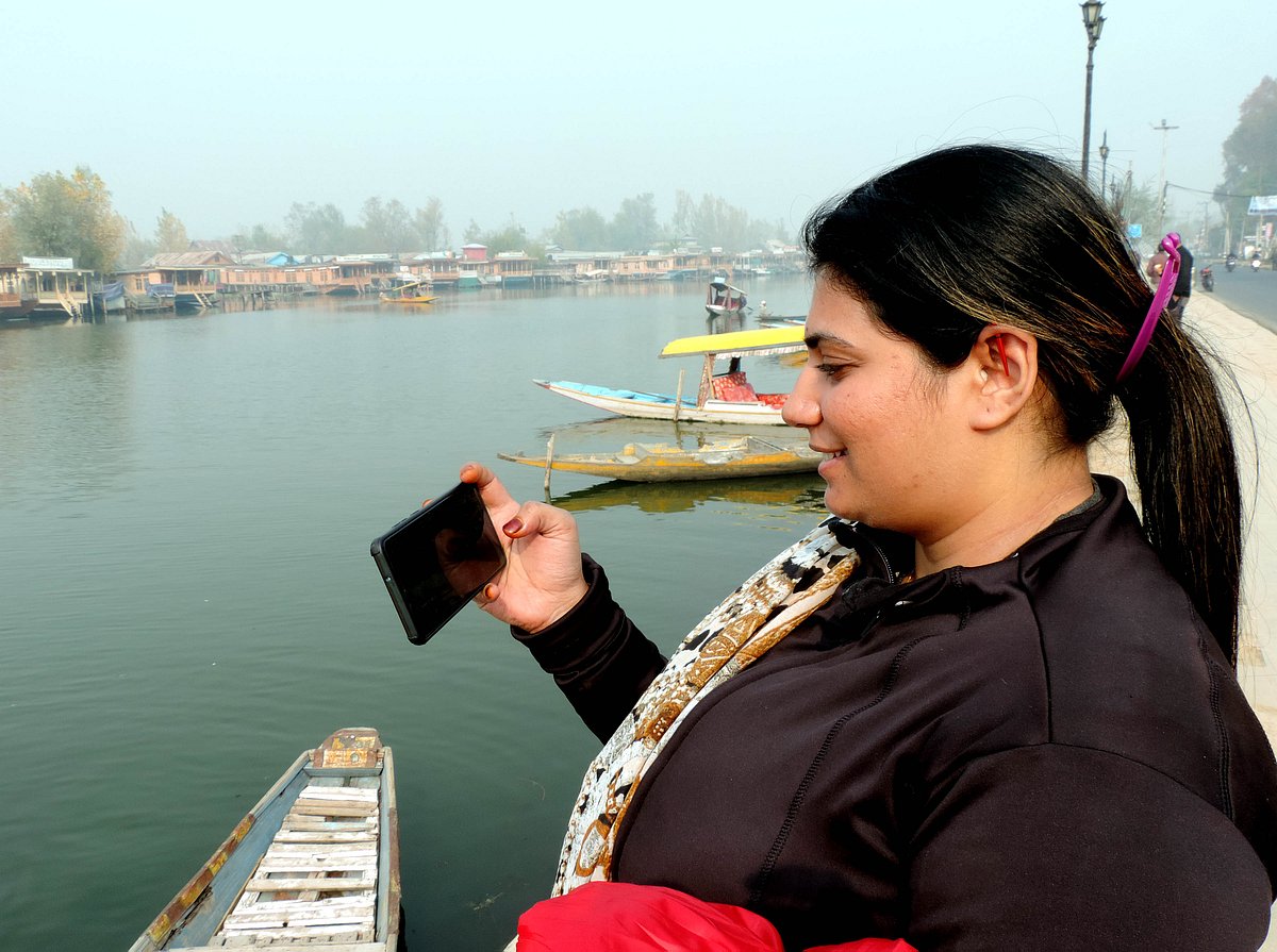 کشمیر: خوشگوار موسم کے درمیان بارشوں کے ایک اور مرحلے کی پیش گوئی