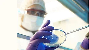 15 ریاستوں میں تیزی سے پھیل رہا ’بلیک فنگس‘، اب تک 10 ریاستوں نے وبا قرار دیا