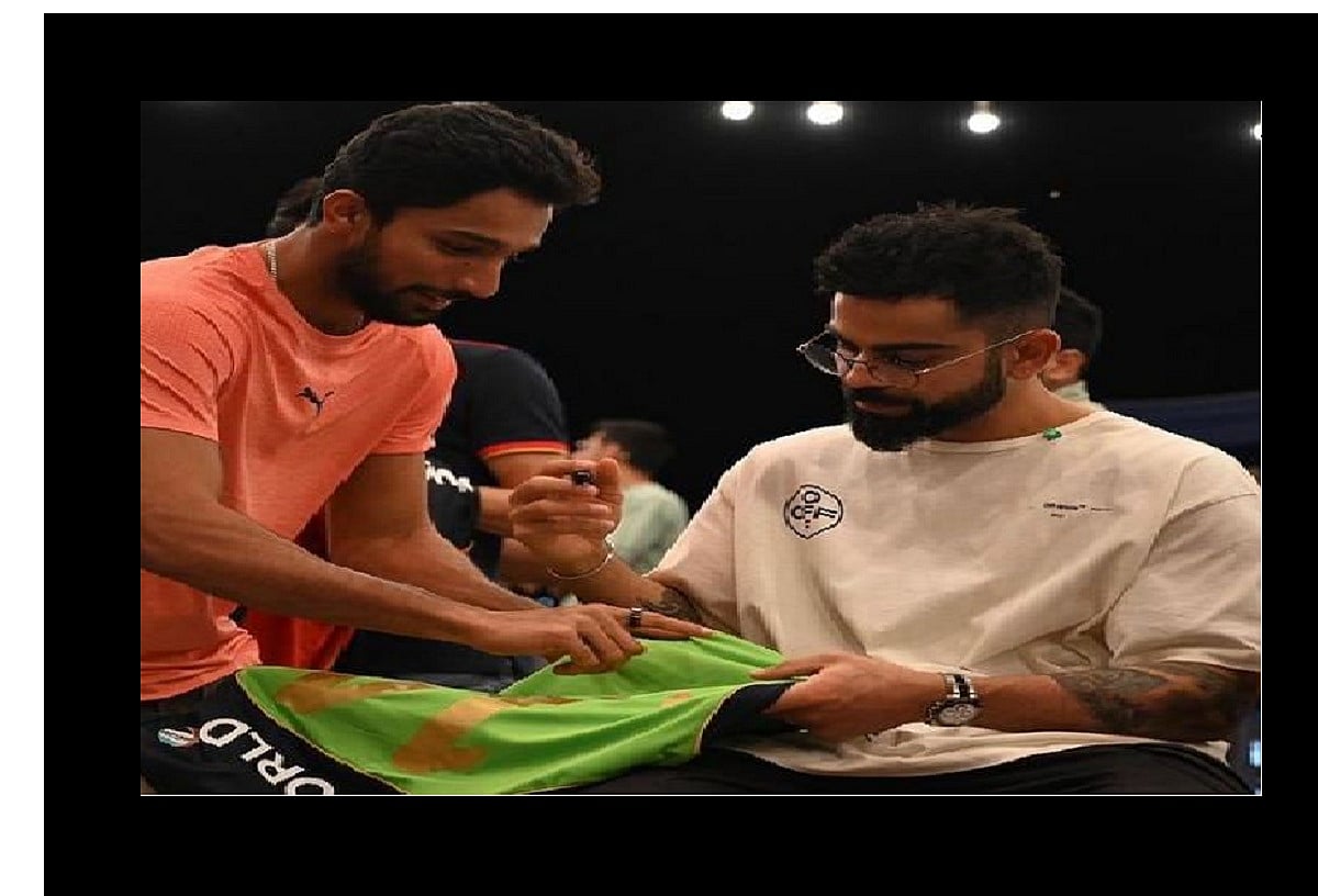 محمد اظہرالدین کو وراٹ کوہلی نے دیا ’اسپیشل گفٹ‘