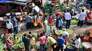 سی پی آئی افراط زر: سبزیوں اور پھلوں کی قیمتوں میں نرمی کے سبب اکتوبر میں خوردہ مہنگائی 0.25 فیصد تک گر گئی