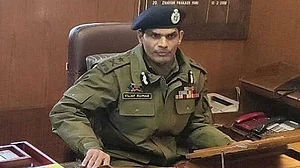 جن اشخاص کو 'پروٹکشن' فراہم ہے وہ پی ایس اوز کے بغیر باہر نہ نکلیں: آئی جی پی کشمیر