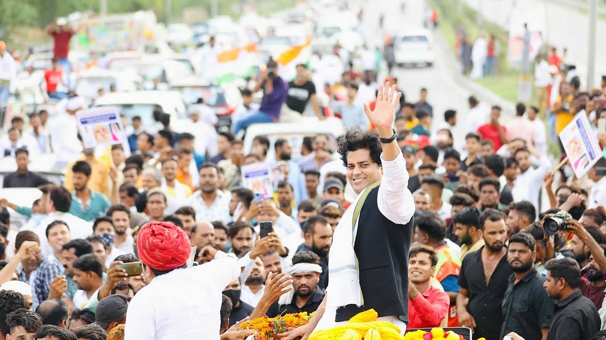 عمران پرتاپ گڑھی / فیس بک