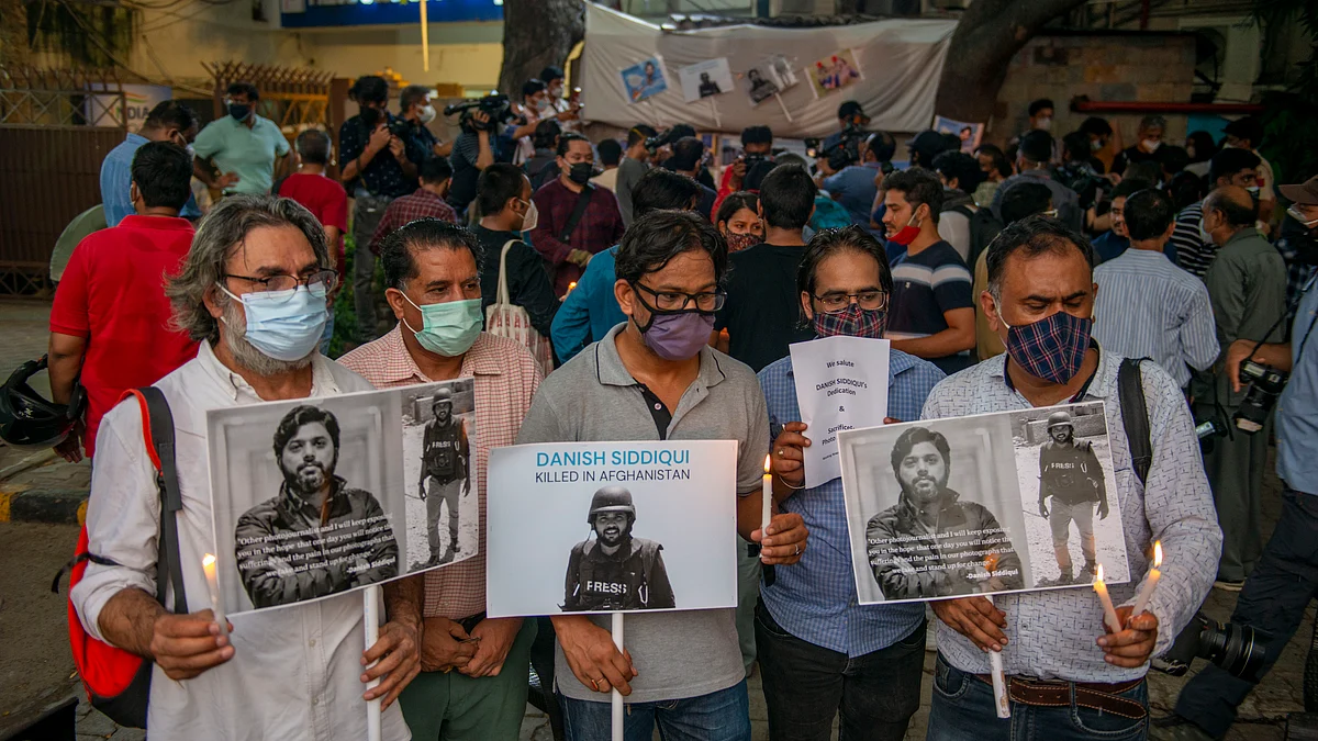 دانش صدیقی کی یاد میں پریس کلب آف انڈیا کا کینڈل مارچ / Getty Images