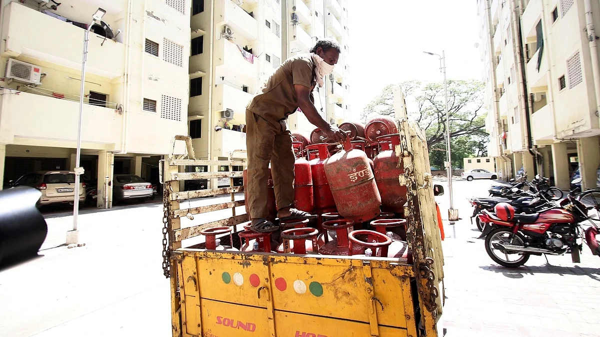 ایل پی جی سلنڈر، تصویر آئی اے این ایس