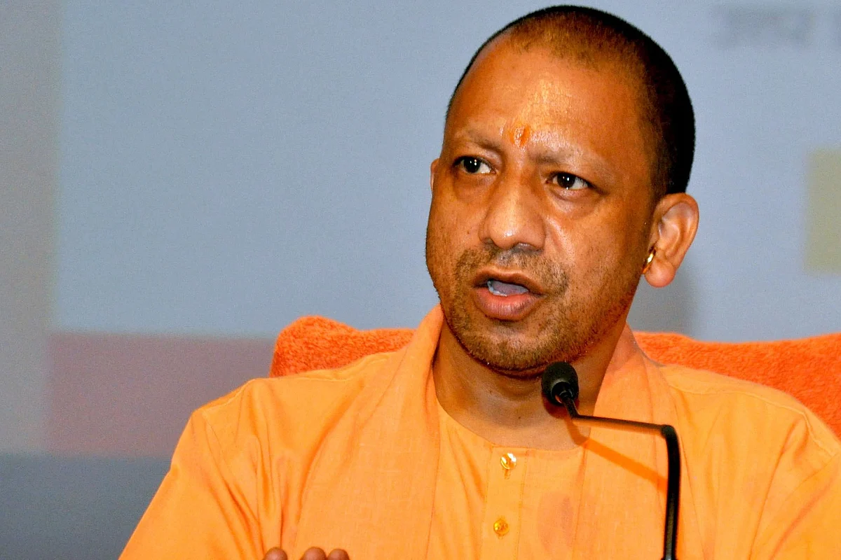 کہیں پر نگاہیں کہیں پر نشانہ، آبادی بڑھنے سے یوگی سرکار کو وحشت