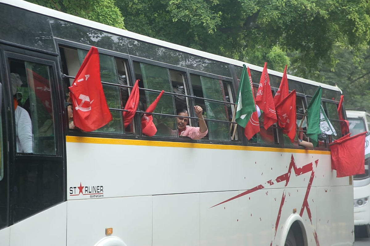کسان تحریک: کھیت بیچنے پر مجبور کروگے تو ٹریکٹر پارلیمنٹ میں چلے گا! راہل گاندھی کا اعلان