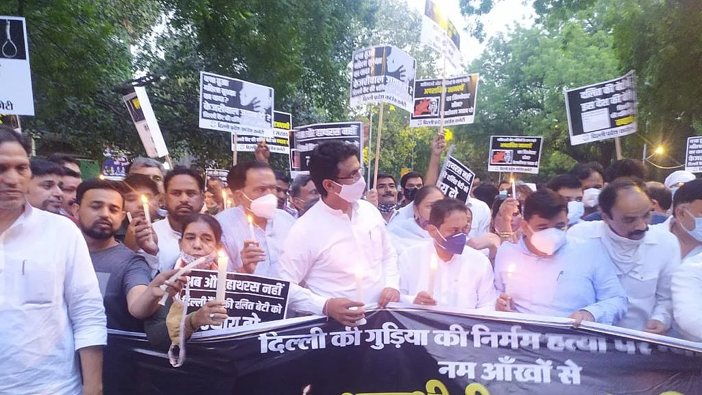 تصویر ویپن/قومی آواز