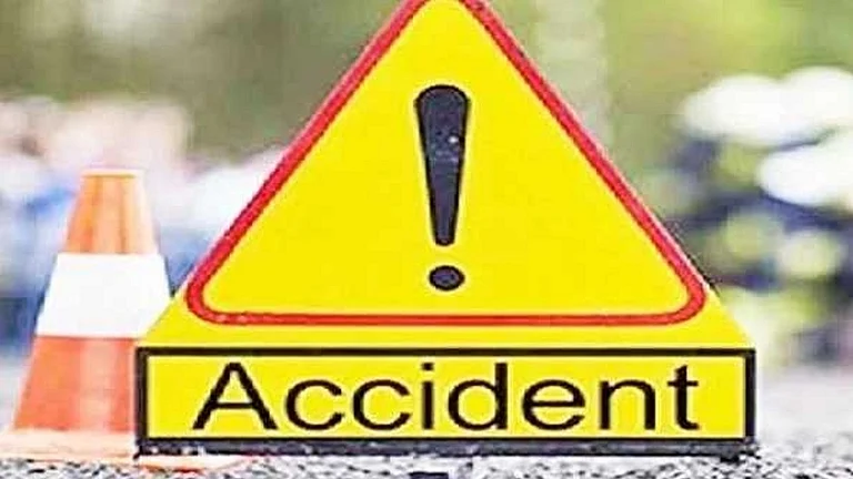 سڑک حادثہ، تصویر یو این آئی