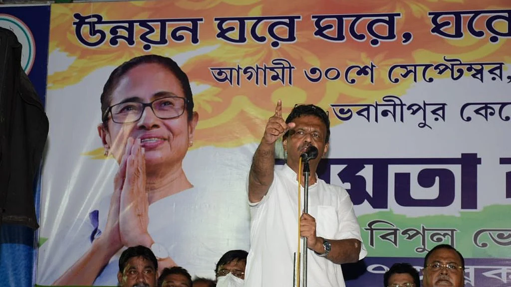 فرہاد حکیم، تصویر ٹوئٹر @FirhadHakim