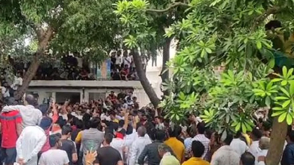 تصویر ویڈیو گریب