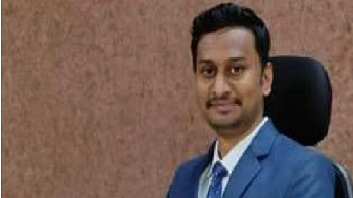 عاصم کفایت خان، تصویر فیس بک