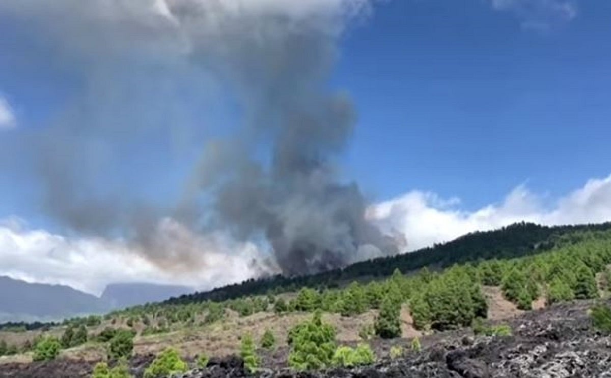 اسپین کے لا پالما جزیرے میں آتش فشاں پھٹنے سے 5 ہزار افراد کی نقل مکانی