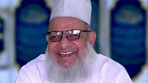 معروف عالم دین مولانا کلیم صدیقی تبدیلی مذہب معاملہ میں گرفتار، لوگوں میں شدید غم و غصہ