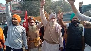 اب دھان خریداری معاملے پر کسانوں نے کیا مظاہرہ کا اعلان، 13 اکتوبر کو کہیں ہائیوے ہوگا جام، تو کہیں روکی جائے گی ٹرین!