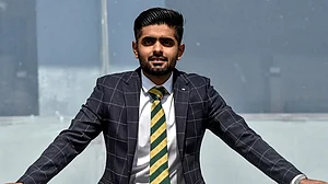پاکستانی کرکٹ میں آیا بھونچال، بابر اعظم نے تینوں فارمیٹ کی کپتانی سے دیا استعفیٰ