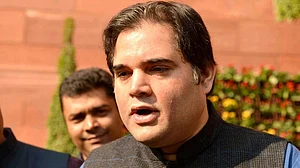 بی جے پی رکن پارلیمنٹ ورون گاندھی نے پھر اپنی ہی حکومت کو کٹہرے میں کھڑا کیا