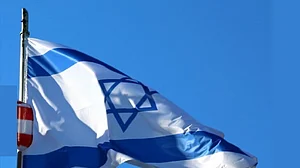 ایران-امریکہ مذاکرات کے درمیان روس نے 40 اسرائیلیوں کو حراست میں لیا، کھانا-پانی کے ساتھ ساتھ رفع حاجت سے بھی روکا!