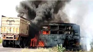 راجستھان: باڑمیر-جودھپور شاہراہ پر دردناک سڑک حادثہ، کئی افراد زندہ جلے