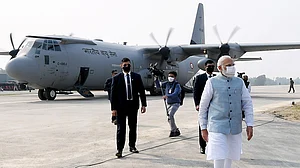 کروڑوں روپے کے سرکاری خرچ پر ہو رہیں وزیر اعظم کی انتخابی ریلیاں، فوجی ساز و سامان کا بھی ہو رہا استعمال