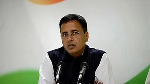 جیا بچن کے خلاف سریندر سنگھ کے تبصرہ پر سرجے والا برہم، کہا- ’ کیا بی جے پی لیڈران کو خواتین کی تذلیل کا لائسنس حاصل ہے‘