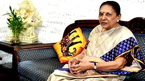 طلبا کی بھلائی کے لیے یونیورسٹیوں میں ’ہیپی نس سنٹر‘ کھولنے کی ضرورت: یو پی گورنر