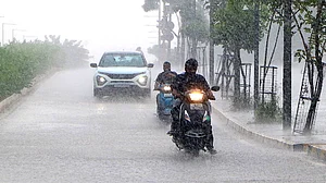 اہم خبریں: دہلی-این سی آر میں بدلا موسم کا مزاج، تیز آندھی کے ساتھ بارش شروع