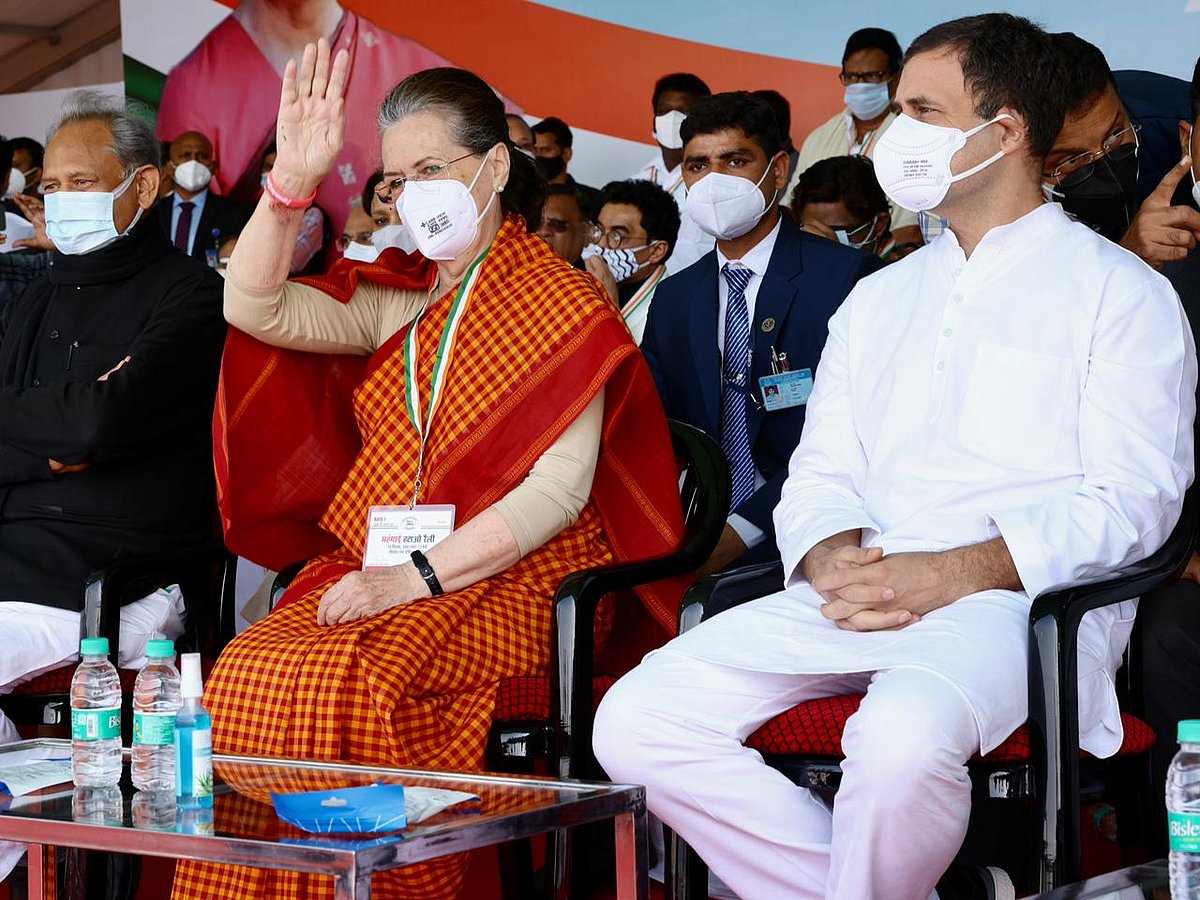 کانگریس کی ’مہنگائی ہٹاؤ مہا ریلی‘، جے پور کی سڑکوں پر لوگوں کا سیلاب...گراؤنڈ رپورٹ