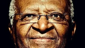 جنوبی افریقہ: نسلی امتیاز کے خاتمے کے لئے تاحیات جدوجہد کرنے والے ڈیسمنڈ ٹوٹو کا انتقال