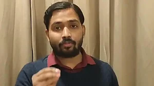 بی پی ایس سی طلباء کی حمایت میں سڑک پر اترے خان سر، کہا ’حکومت گیا اور نوادہ کی ٹریجری رپورٹ جاری کرے‘