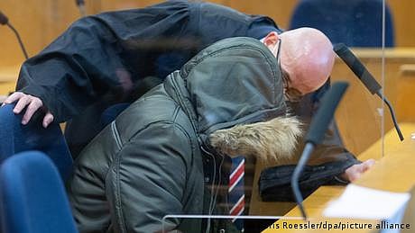 جرمنی: تشدد کے ملزم شامی ڈاکٹر کے خلاف مقدمہ شروع