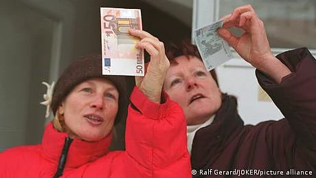 جعلی نوٹ ’سونگھ‘  لینے والی خفیہ یورپی بینک لیبارٹری