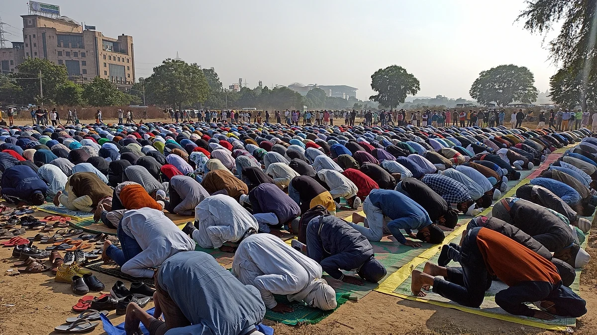 <div class="paragraphs"><p>نماز جمعہ کا منظر، تصویر آئی اے این ایس</p></div>