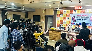 یوگی حکومت کی بدعنوانی بے نقاب کرنے کی وجہ سے مجھے نشانہ بنایا گیا: ڈاکٹر کفیل خان