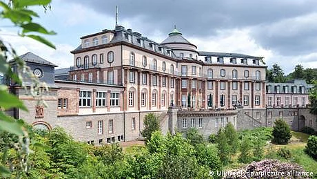 قزاقستان کے سابق صدر کے خاندان کے جرمنی میں قیمتی اثاثے