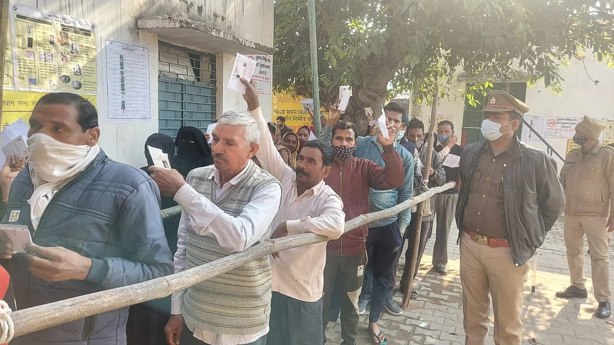 یوپی انتخاب: دوسرے دور کی 55 سیٹوں پر بی جے پی کو لگ سکتا ہے کرنٹ، بجنور سے لے کر بریلی تک ووٹروں میں نظر آیا جوش