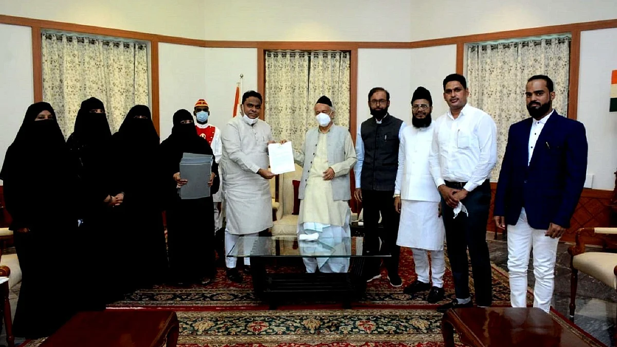 گورنر بھگت سنگھ کوشیاری اور سماج وادی پارٹی کا وفد