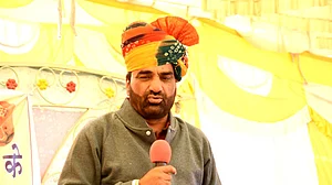 ’انتخابات زندگی سے زیادہ اہم ہوگئے ہیں‘ یوکرین میں طالب علم کی موت پر رکن پارلیمنٹ کا پھوٹا غصہ