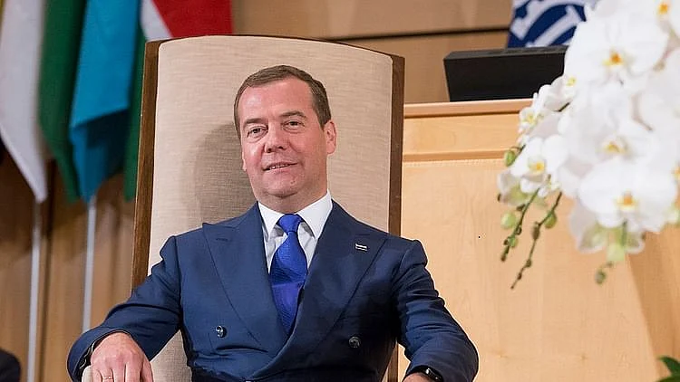 دمتری میدویدیو