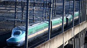 جاپان میں زلزلے کے شدید جھٹکے، بلٹ ٹرین پٹری سے اتر گئی، 20 لاکھ گھر بجلی سے محروم