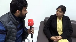 کون ہیں پلوی پٹیل جنہوں نے نائب وزیر اعلیٰ کیشو پرساد موریہ کو شکست فاش دی